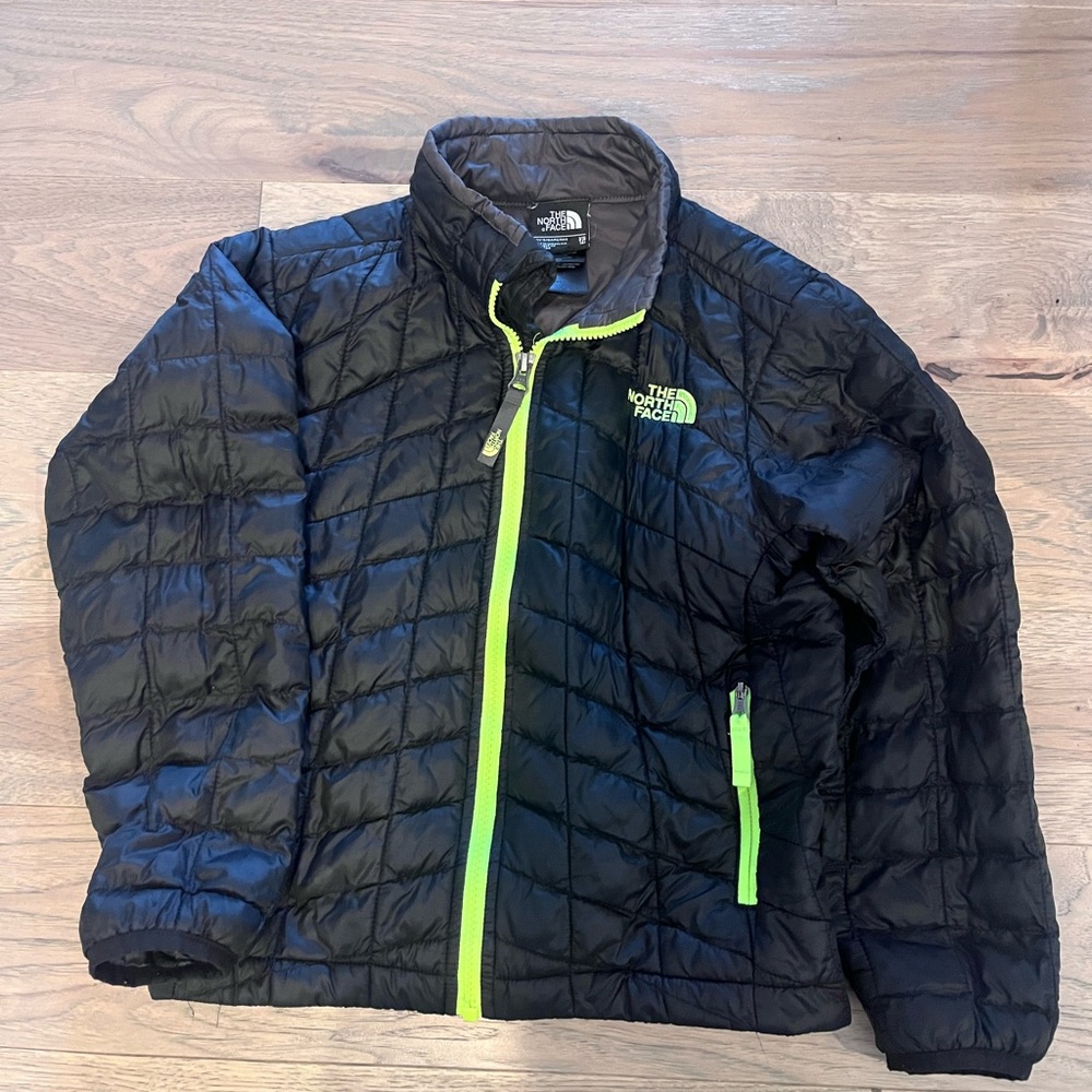 North face jacket size 6